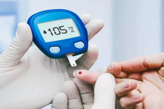 إرشادات طبية لمرضى السكري في رمضان: كيف تصوم بأمان وتتجنب تقلبات السكر؟