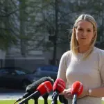 وزيرة خارجية إيرلندا: تحول جوهري في موقف أوروبا تجاه إسرائيل