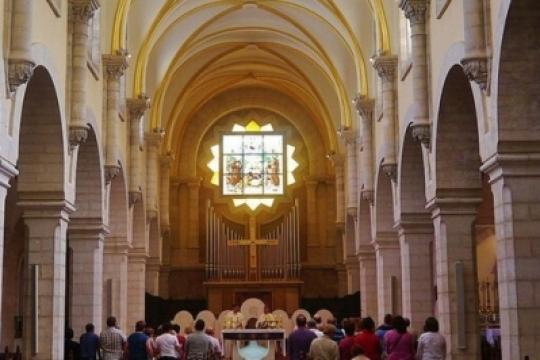 بيت لحم: الكنائس المسيحية التي تسير وفق التقويم الغربي تحتفل بعيد الفصح