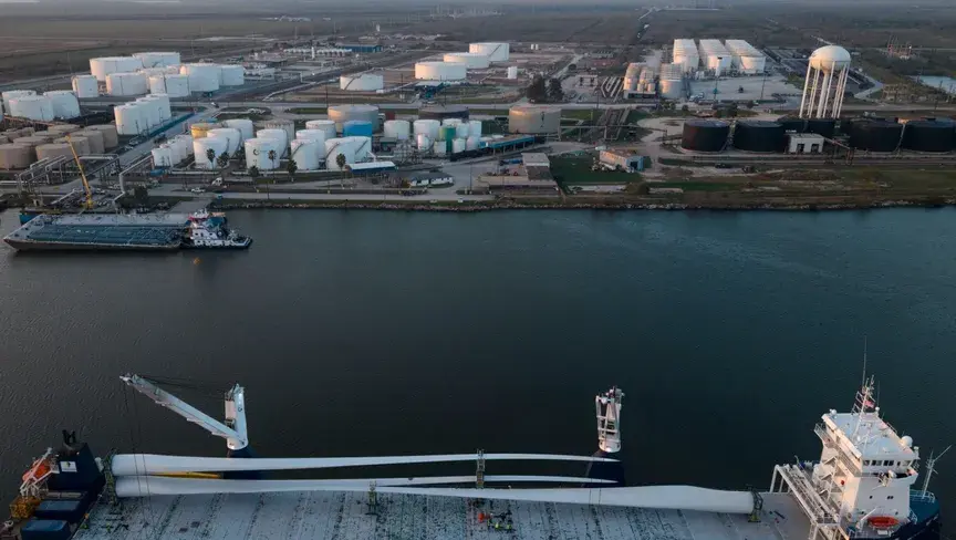 الخطوة تأتي ضمن جهود البيت الأبيض لتهدئة أسعار الطاقة وسط توترات الشرق الأوسط