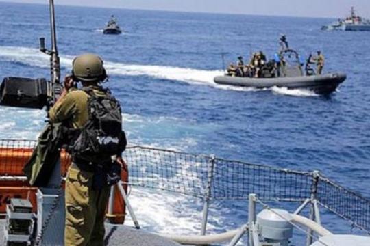 بحرية الاحتلال تعتقل 5 صيادين من عرض بحر غزة