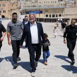 بعد الأقصى.. بن غفير يقتحم الحرم الإبراهيمي في الخليل