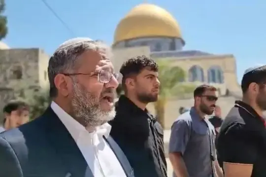بحماية قوات الاحتلال.. بن غفير يقتحم المسجد الأقصى والأوقاف تستنكر