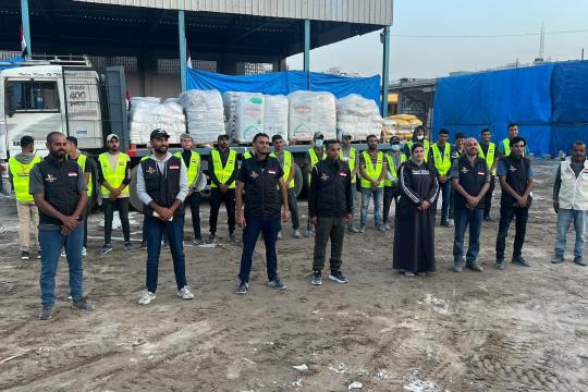 اللجنة المصرية تسير قافلة مساعدات إلى مدينة غزة