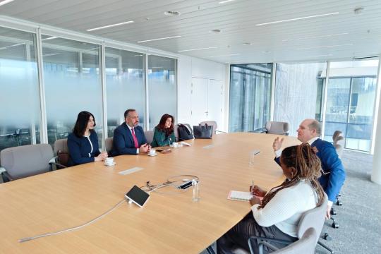 بيت لحم وبروكسل تبحثان تعزيز الشراكات البلدية ودعم صمود المدينة