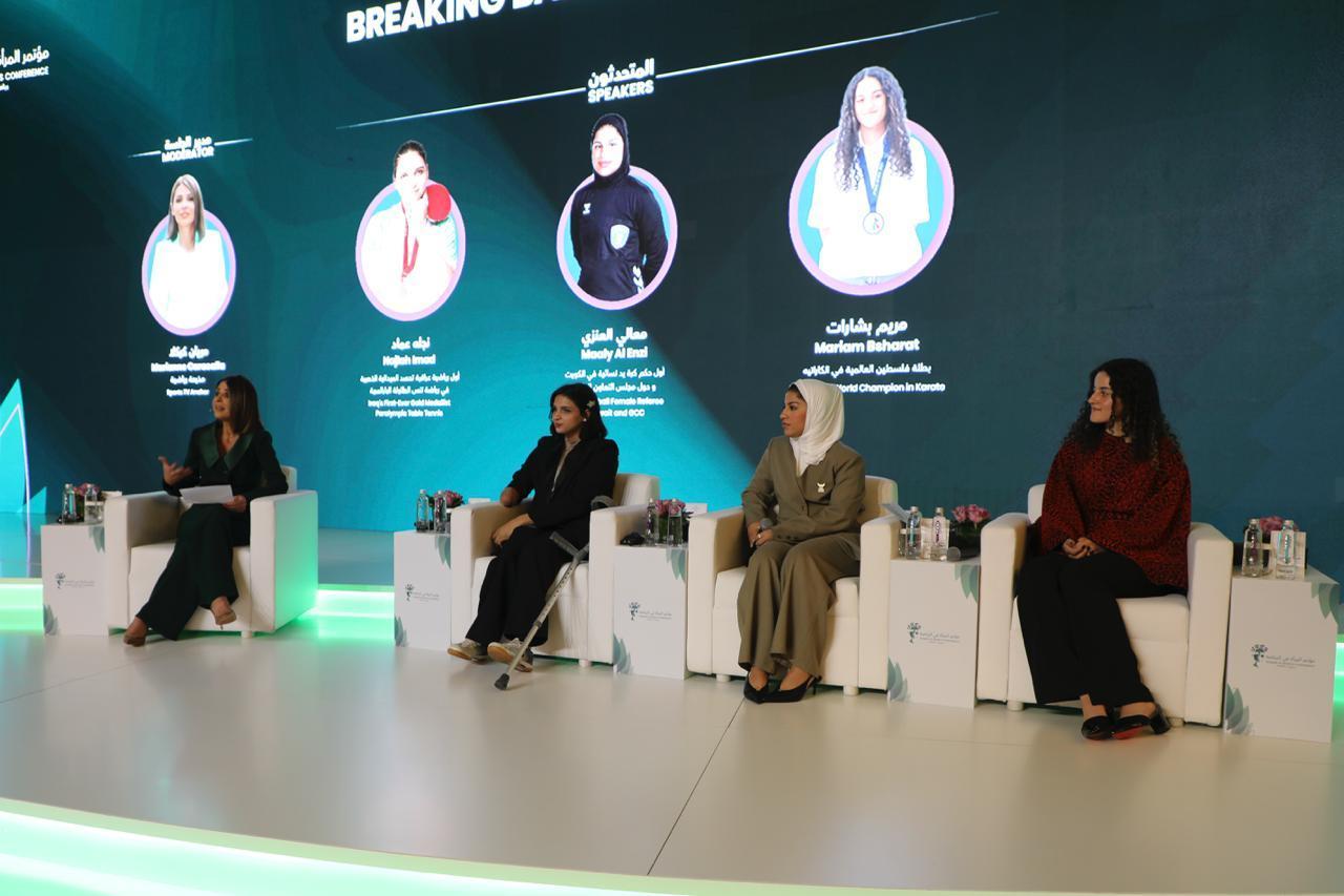 بشارات تستعرض تجربتها وإنجازاتها العالمية في الكاراتيه وتؤكد أن العزيمة والإصرار طريق النجاح للرياضيات العربيات