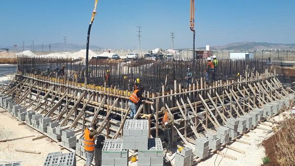 الجهاز المركزي للإحصاء يسجل تراجعًا شاملًا في مواد البناء وأجور العمال وأسعار إنشاء الطرق والمباني