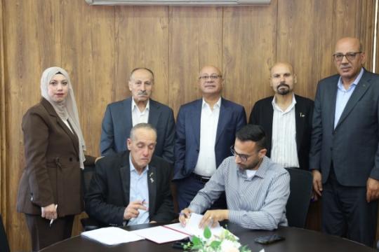 مشروع لتأهيل شبكات المياه والصرف والطرق في مخيم الفارعة