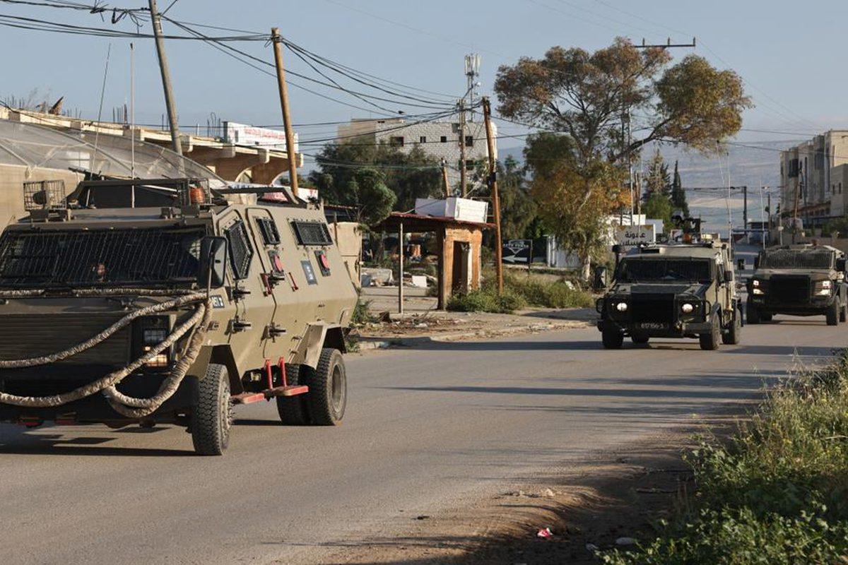 قوات الاحتلال تستهدف "خماسية القرى" لإحباط نشاطات مسلّحة، وسط تحذيرات من تصاعد أعمال التطهير العرقي