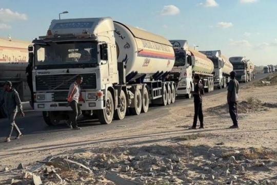 «أوتشا»: نقص الوقود وإغلاق الطرق يبطئان الاستجابة الإنسانية في قطاع غزة