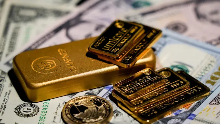 تراجع أسعار الذهب والمعادن النفيسة مع صعود الدولار في بداية الأسبوع