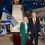 تكشف تكاليف رحلات نتنياهو إلى الولايات المتحدة خلال 2025 وسط اتهامات بإخفاء النفقات