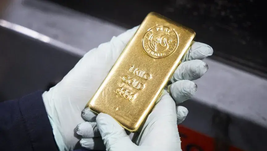 المعدن الأصفر يهبط 0.3% إلى 4150 دولارًا للأوقية وسط ترقب إشارات جديدة بشأن السياسة النقدية الأمريكية