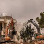 الاحتلال الإسرائيلي يهدم فيلتين ويخطر بهدم ثالثة شرق أريحا