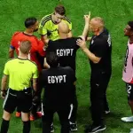 فيفا يعاقب حسام حسن وإبراهيم حسن ومصطفى زيكو بعد أزمة مباراة مصر والأرجنتين