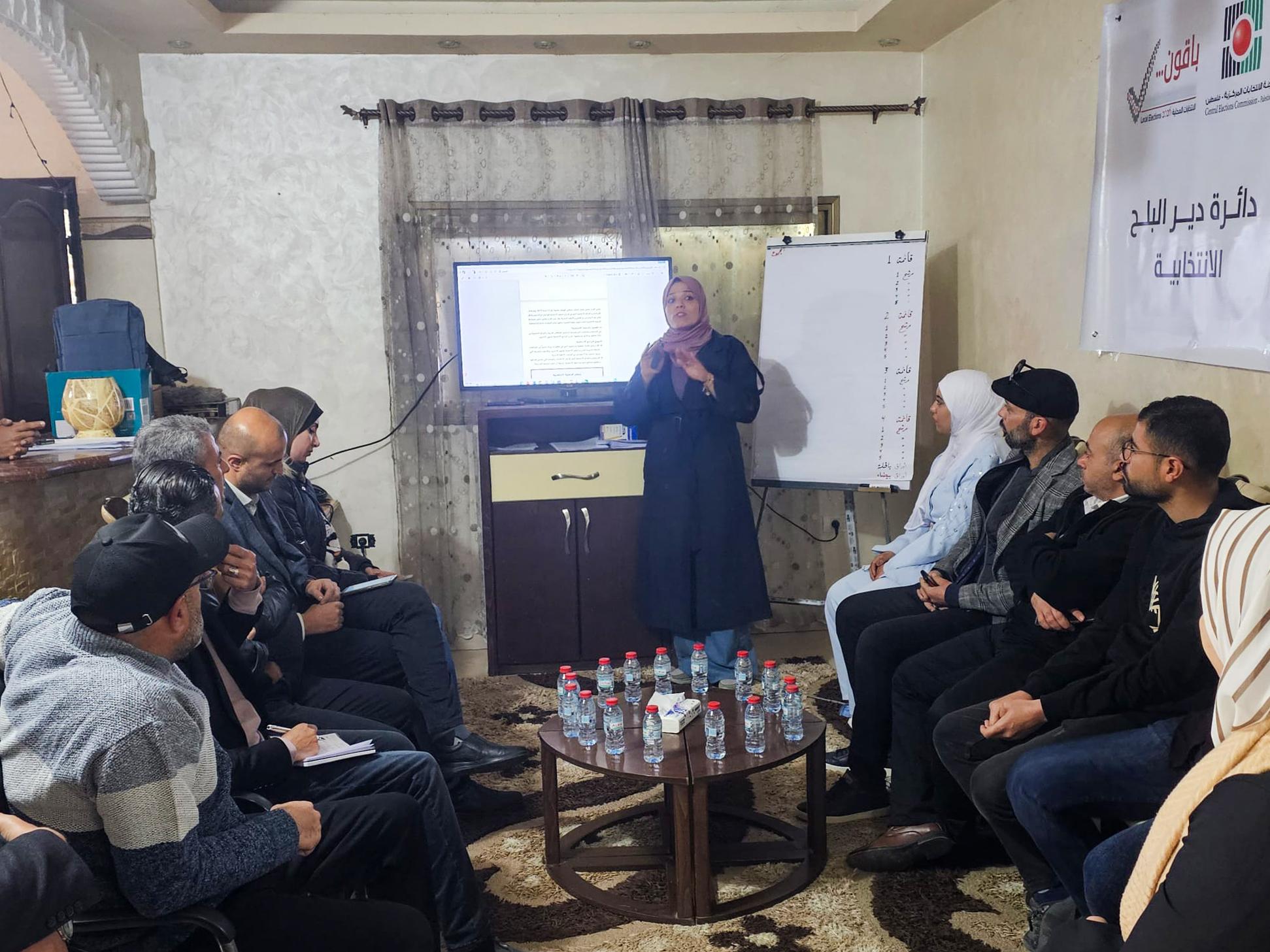 64 مرشحاً يتلقون تدريبات قانونية وإجرائية استعداداً لانتخابات 25 نيسان