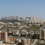الكابينيت الإسرائيلي يدرس خطة لتوسيع الاستيطان تشمل 61 مستوطنة جديدة في الضفة