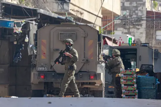 حملة اقتحامات واعتقالات واسعة للاحتلال في الضفة الغربية وإصابات وهدم منازل