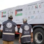 خمس قوافل إماراتية تدخل غزة خلال أسبوع محملة بـ800 طن من المساعدات