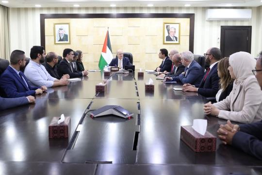 مصطفى: قطاع تكنولوجيا المعلومات رافعة للاقتصاد الفلسطيني ومصدر لفرص العمل للشباب