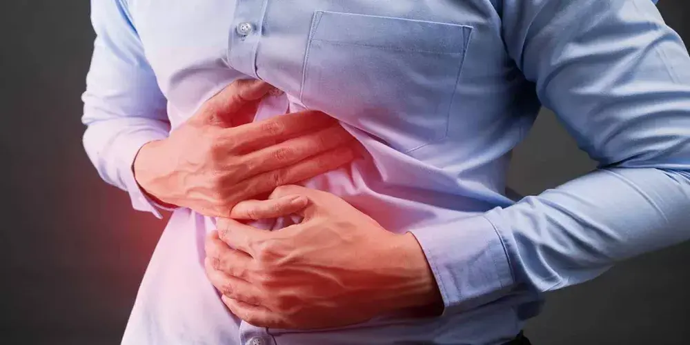 تناول وجبات متكررة خلال اليوم يقلل الانتفاخ والتشنجات والإسهال