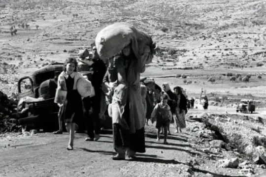 الغارديان: الأونروا تنقذ الأرشيف الفلسطيني من غزة والقدس في عملية سرية استمرت 10 أشهر