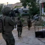 إصابات بالرصاص والاختناق واعتقالات خلال اقتحامات إسرائيلية متفرقة بالضفة الغربية