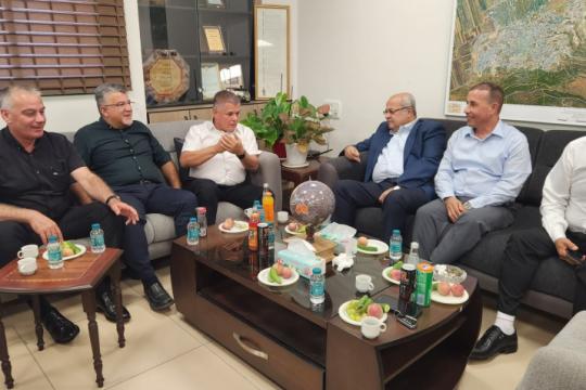 اجتماع في البعينة نجيدات يدعو إلى رفع التصويت العربي في انتخابات الكنيست