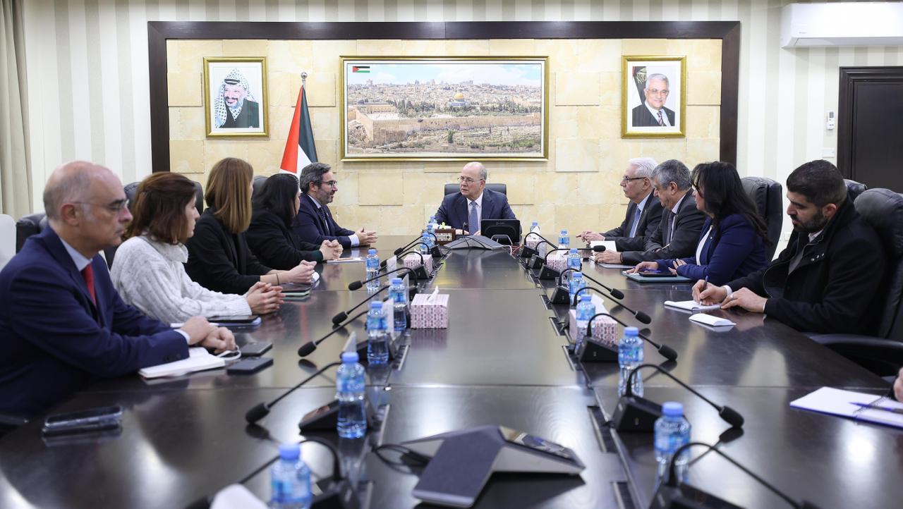 رئيس الوزراء يؤكد ضرورة توحيد الجهود الدولية وبدء التعافي وفق الأولويات الوطنية الفلسطينية