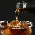 هل تؤثر المشروبات الغازية الخالية من السكر على مستويات سكر الدم؟ إليك الحقيقة