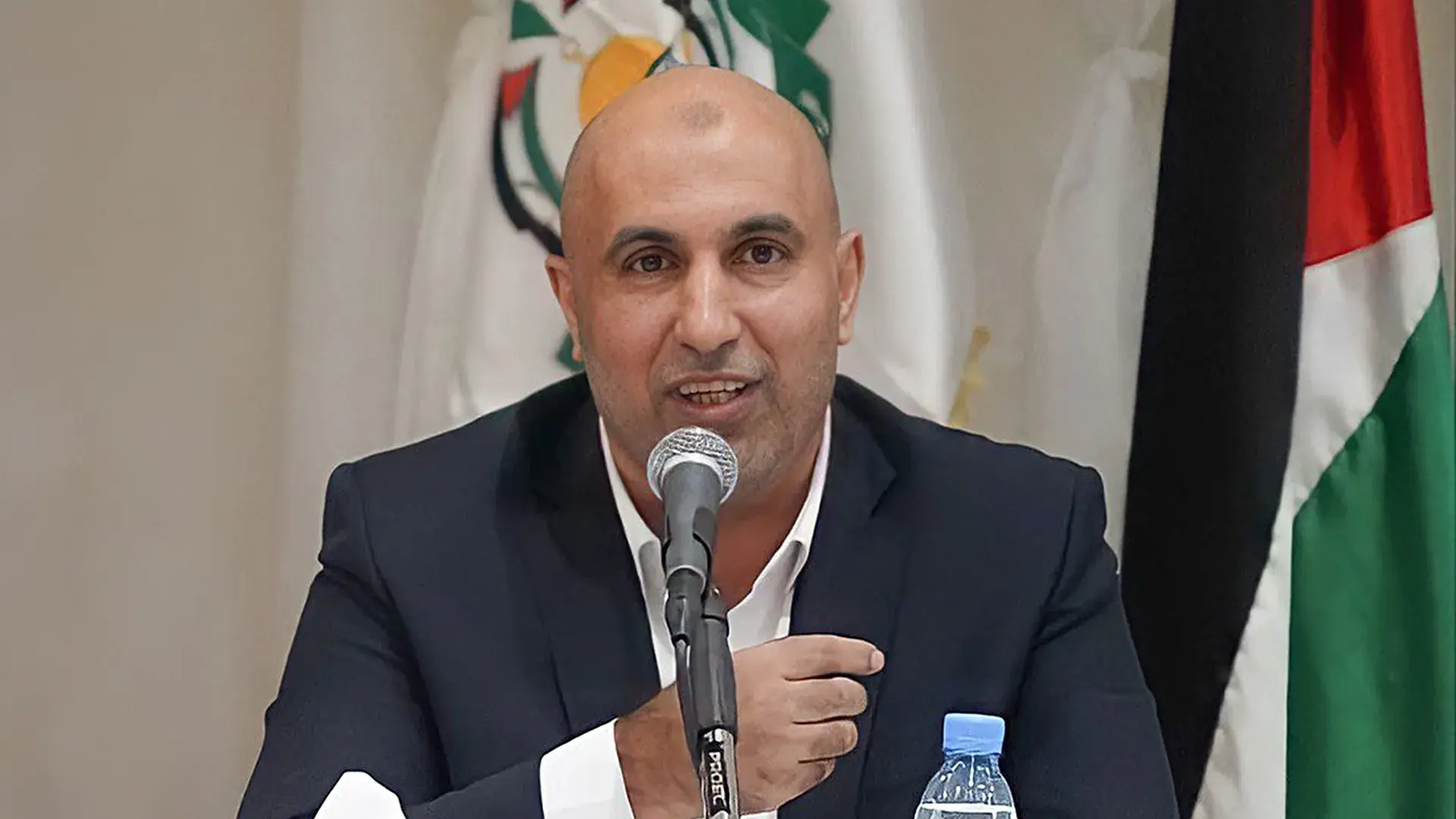 رئيس حماس في الضفة يؤكد رفض الوصاية الدولية ويدعو لمنح الفلسطينيين حق تقرير المصير وإنهاء معاناة الأسرى
