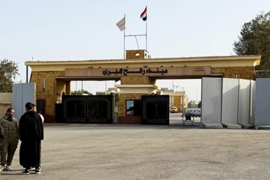 سفارة فلسطين في مصر تدعو الراغبين بالعودة إلى غزة للتسجيل المسبق