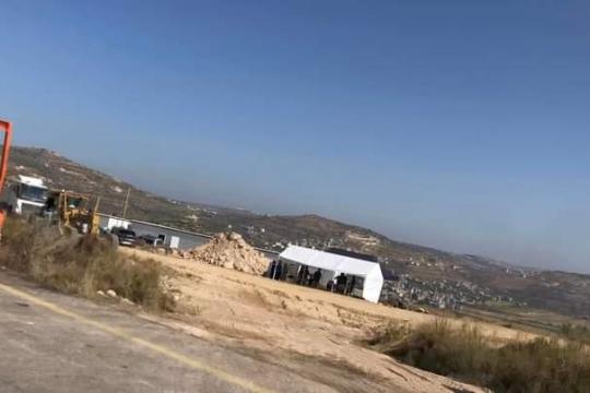 مستوطنون يقيمون بؤرة استيطانية جديدة على أراضي أم صفا شمال غرب رام الله