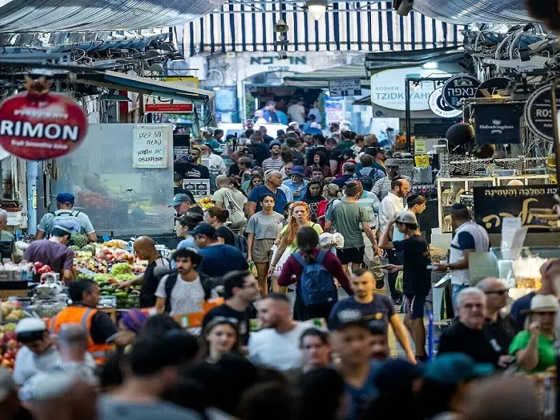 دائرة الإحصاء الإسرائيلية: 7.828 مليون يهودي و2.173 مليون عربي.. و57 ألف شخص غادروا إسرائيل خلال العام الأخير
