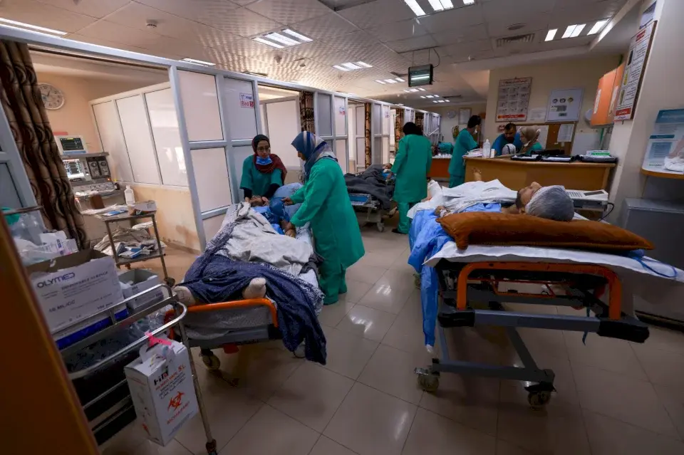 مصادر طبية: أعطال متكررة ونقص بدائل يهددان بانقطاع الإمدادات ووقوع كارثة إنسانية