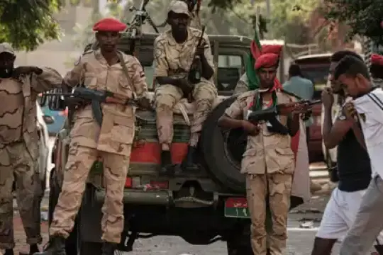 حميدتي يتهم جماعة الإخوان بتبعات الحرب في السودان ويهدد باستهداف مطارات مجاورة