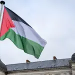 "إسرائيل" تهدد برد كبير على عقوبات بريطانية محتملة