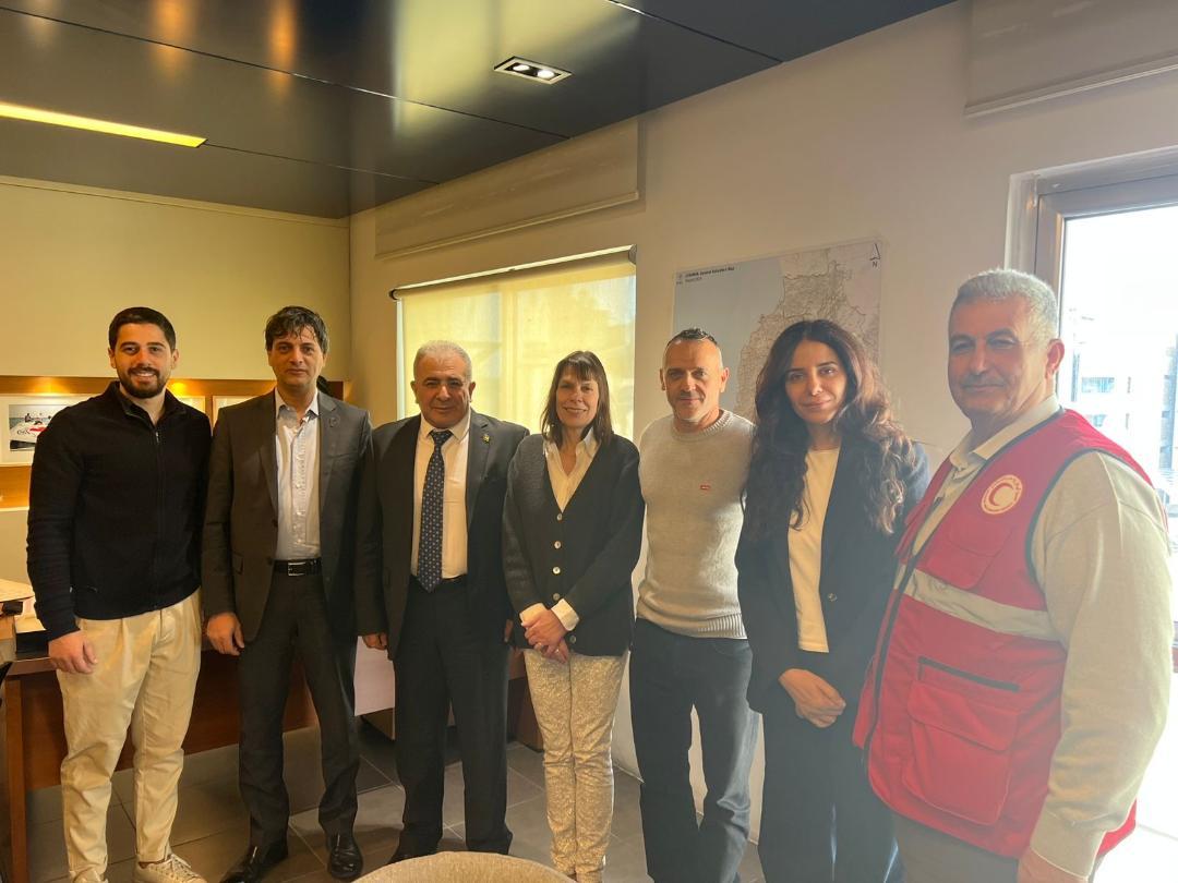 التنسيق بين السفارة والمنظمة الدولية يهدف لتوفير المساعدات العاجلة للمخيمات الفلسطينية