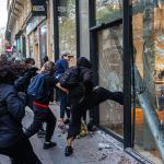 لوكورنو يتهم اليسار المتطرف بالتخطيط للتأجير وباريس تفرض حظر تجول ليلياً جديداً