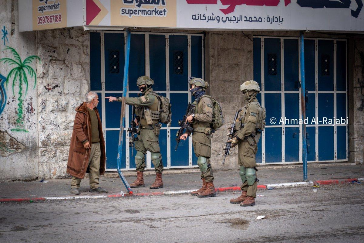 إغلاق شامل واعتقالات وتحويل منازل إلى ثكنات عسكرية جنوب المدينة