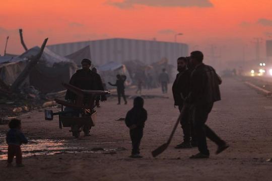 القوى الوطنية والإسلامية تؤكد التمسك بالوحدة الوطنية وتطالب بوقف العدوان وفتح المعابر