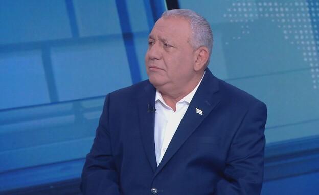 زعيم حزب «يشار!» يتوقع تجاوز كتلته 60 مقعداً ويتعهد بهزيمة نتنياهو انتخابياً