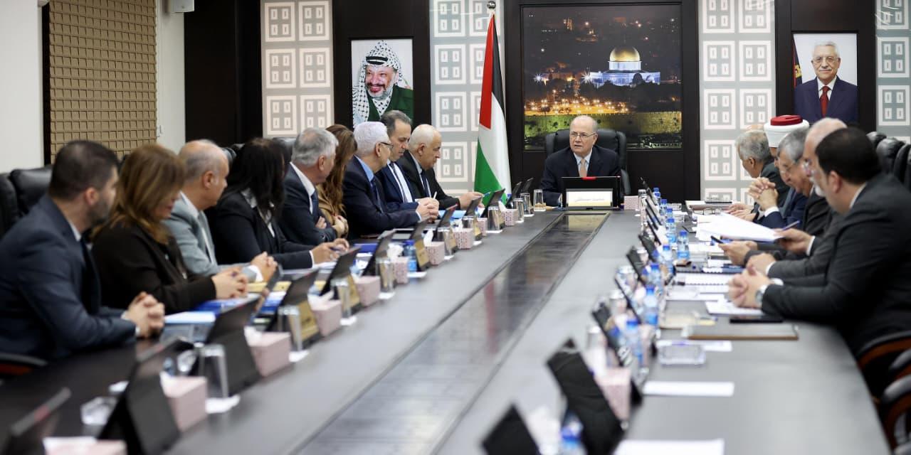 مجلس الوزراء يدعو لتحرك دولي حازم ويقر خطوات إدارية وتنموية رغم الأزمة المالية