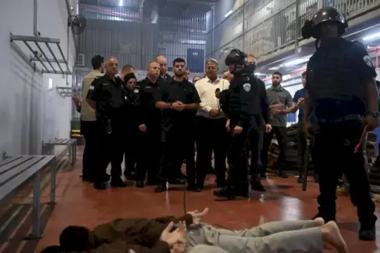 نادي الأسير: الاحتلال يشرعن جريمة الإعدام بحق الأسرى الفلسطينيين في تصعيد خطير