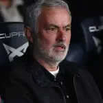 مورينيو يوجه رسالة نارية بعد الكلاسيكو: ريال مدريد يلعب للفوز بالدوري وليس برشلونة فقط