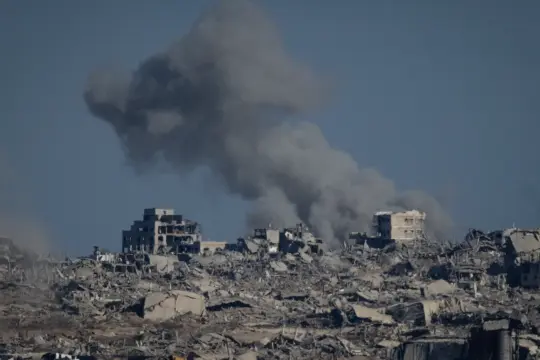 غارات إسرائيلية جديدة على غزة وخروقات للاتفاق المستمر منذ أكتوبر 2025