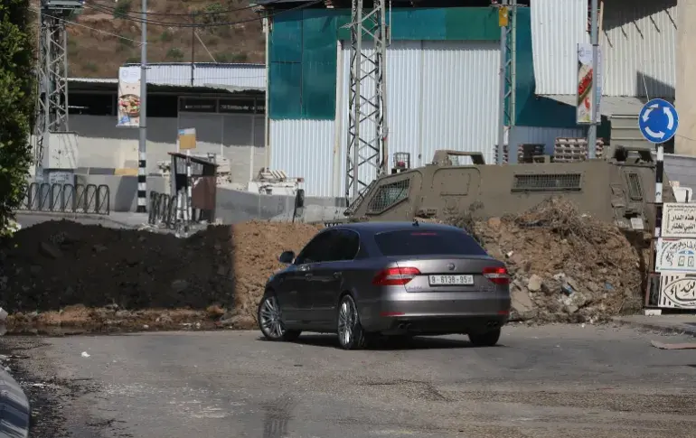 اشتباكات واعتقالات جديدة في نابلس واعتداءات إسرائيلية على مداخل الضفة الغربية