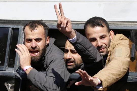 تصعيد استهداف الأسرى المحررين بعد اتفاق وقف إطلاق النار في غزة