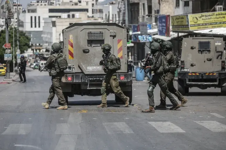 تصعيد إسرائيلي متواصل بالضفة الغربية: اقتحامات، اعتقالات، واعتداءات للمستوطنين على المواطنين