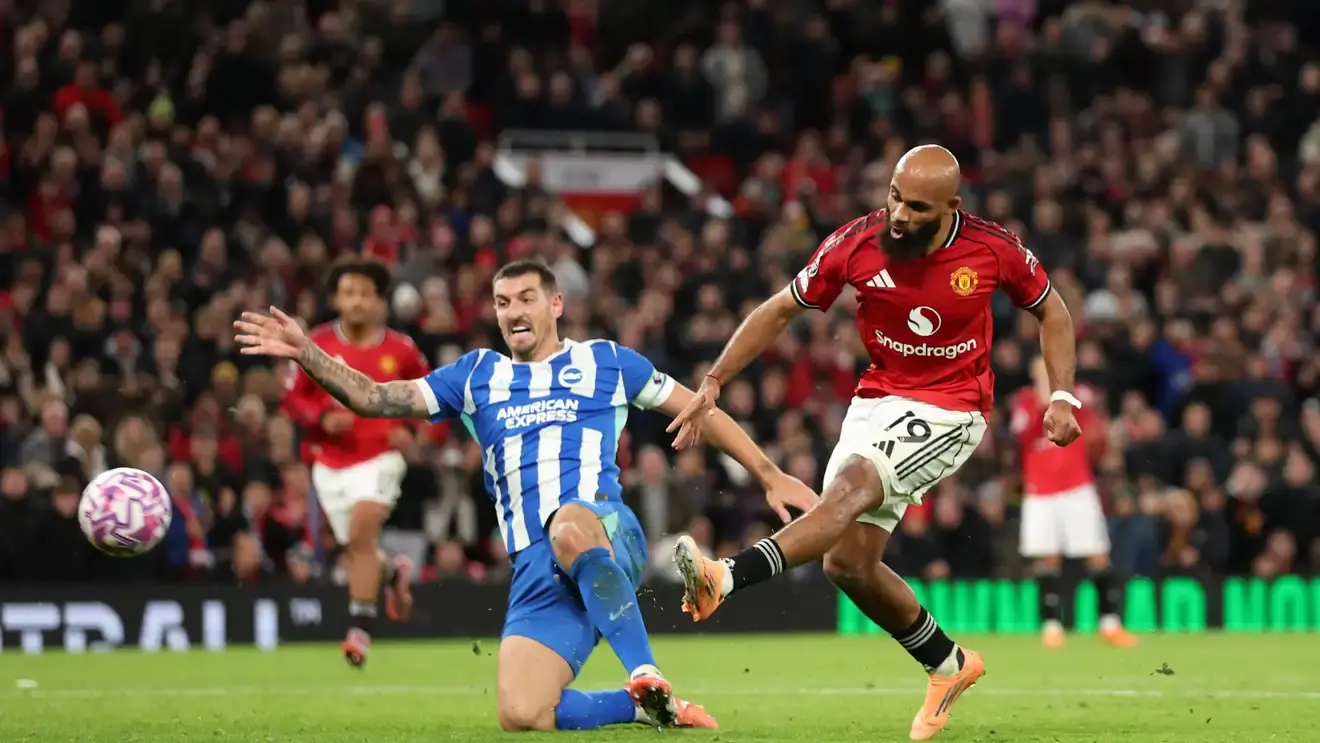 الدوري الإنجليزي الممتاز: يونايتد يواصل التألق وسندرلاند يفاجئ تشيلسي وفوز نيوكاسل
